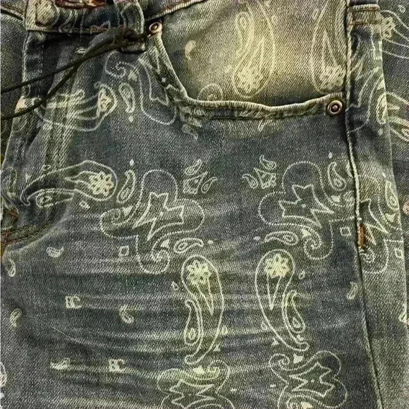 BlueCarats NWT The McQueen 5 Pocket Slim Fit Light Indigo Bandana Style Jean 28 - Picture 3 of 4